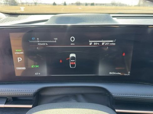 Used 2023 Nissan Ariya FWD image 16