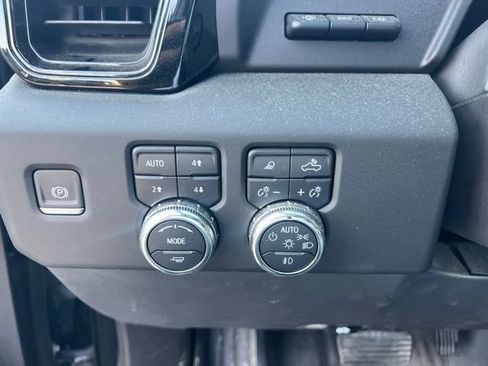 Used 2023 GMC Sierra 1500 AT4X AWD/4WD image 12