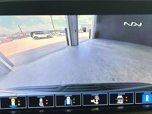 Used 2021 Chevrolet Tahoe RST w/ Luxury Package RWD image 30