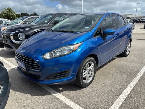Used 2019 Ford Fiesta SE FWD image 1