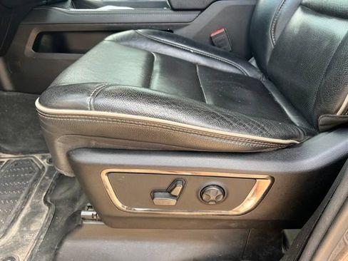 Used 2022 RAM 1500 Limited w/ Body Color Bumper Group AWD/4WD image 16