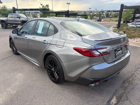 Used 2025 Toyota Camry SE image 6