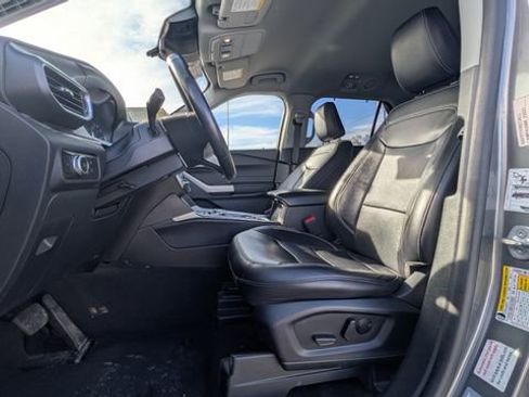 Used 2023 Ford Explorer Limited image 3