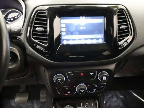Used 2019 Jeep Compass Altitude image 10