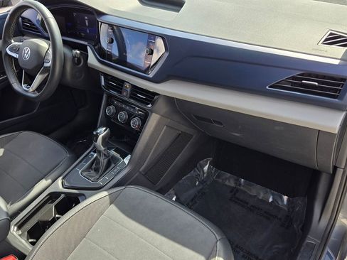 Certified 2023 Volkswagen Taos SE FWD image 18