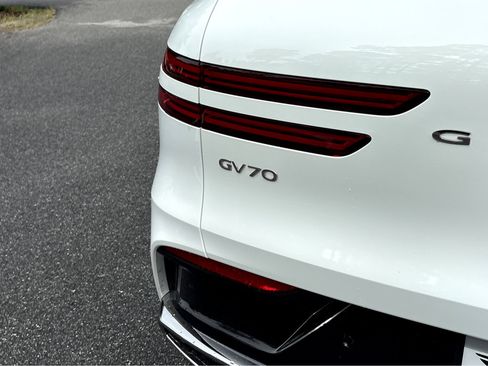 New 2026 Genesis GV70 2.5T Advanced image 30