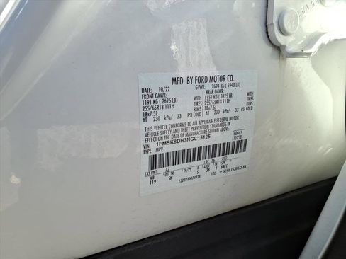 Certified 2022 Ford Explorer XLT w/ Equipment Group 202A image 34