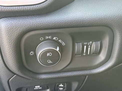 Used 2025 RAM 1500 Big Horn AWD/4WD image 14