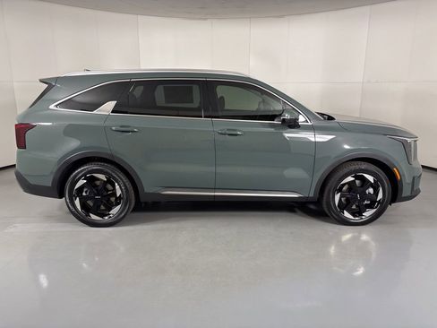 New 2026 Kia Sorento EX image 9