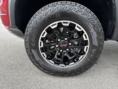 Used 2026 GMC Canyon AT4 image 12