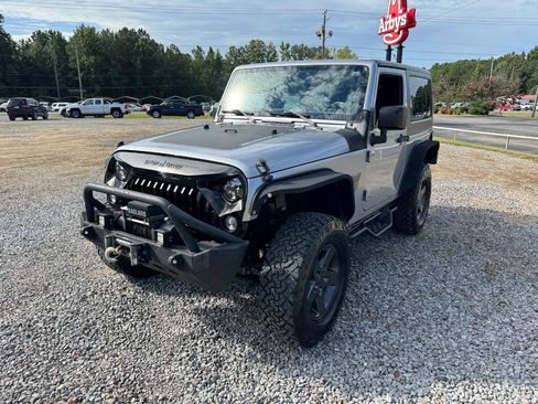 Used 2015 Jeep Wrangler 4WD Sport image 5