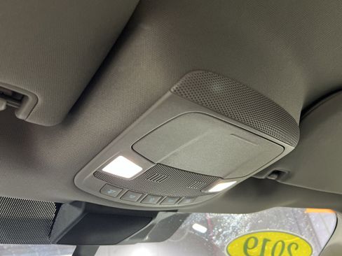 Used 2019 Ford F150 XLT image 33