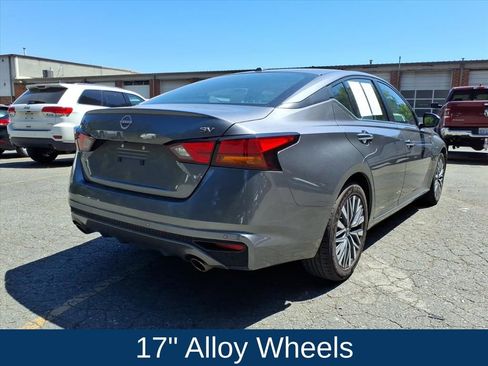 Used 2024 Nissan Altima 2.5 SV w/ SV Premium Package FWD image 32