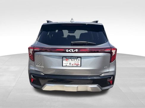 Used 2024 Kia Seltos EX AWD/4WD image 4