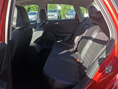 Used 2022 Volkswagen Jetta SE FWD image 8