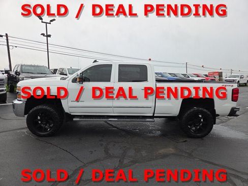 Used 2015 Chevrolet Silverado 2500 LTZ w/ Duramax Plus Package AWD/4WD image 3