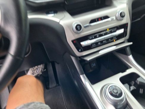 Used 2022 Ford Explorer XLT w/ Equipment Group 202A image 25