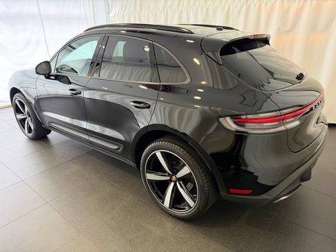 Certified 2026 Porsche Macan AWD/4WD image 3