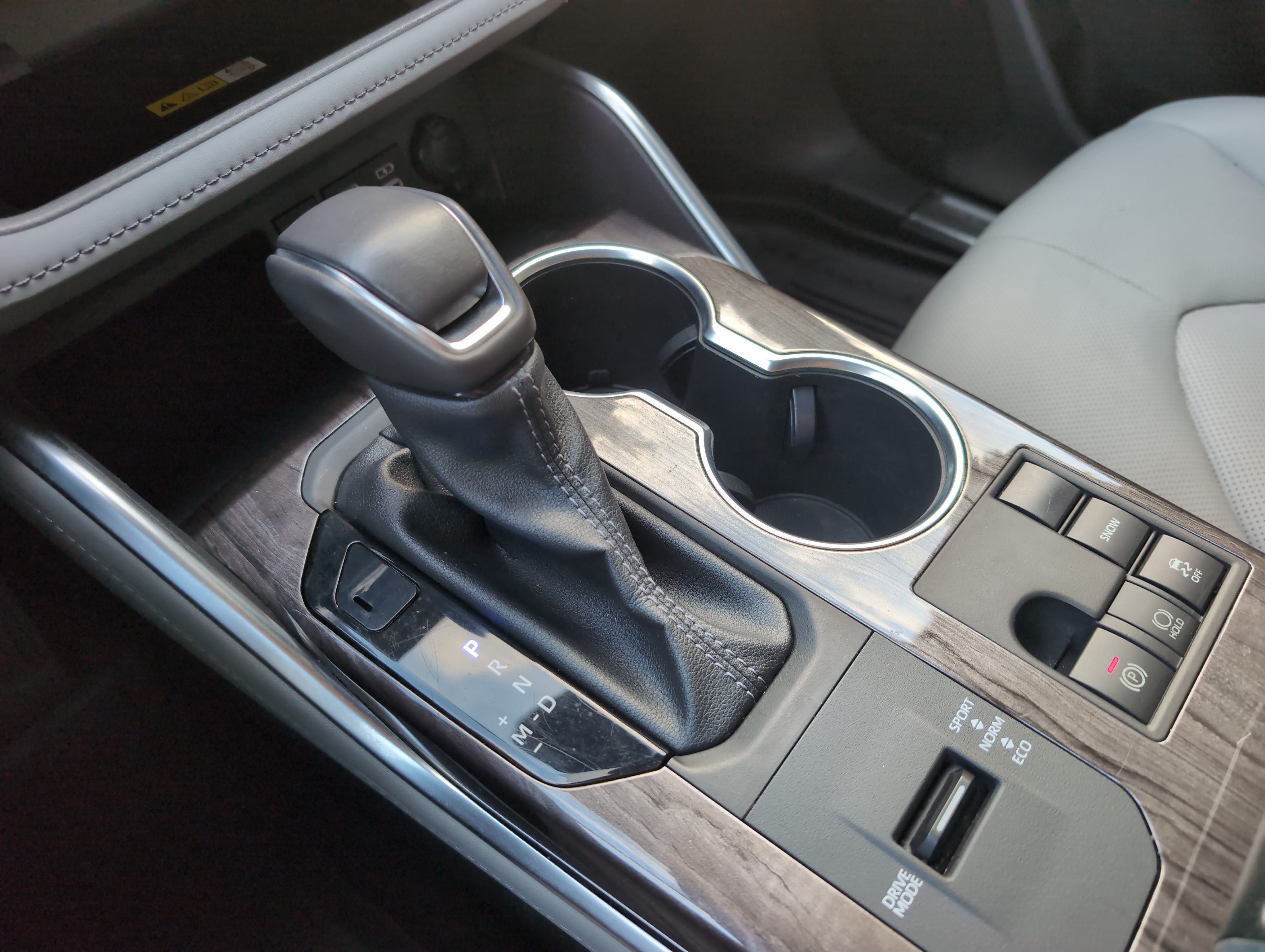 Used 2023 Toyota Highlander Platinum FWD image 26