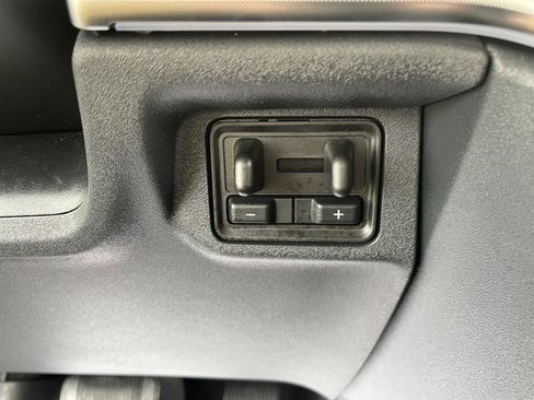 Used 2025 Ford Expedition Tremor AWD/4WD image 19