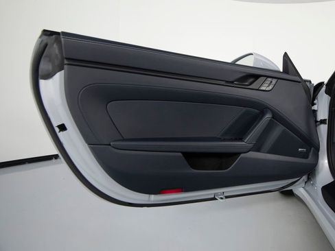 Certified 2025 Porsche 911 Carrera GTS image 19