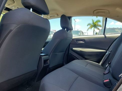 Used 2021 Toyota Corolla LE FWD image 11