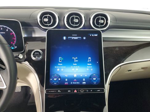 Used 2023 Mercedes-Benz GLC 300 image 16