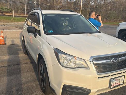 Used 2018 Subaru Forester 2.5i w/ Alloy Wheel Package image 6
