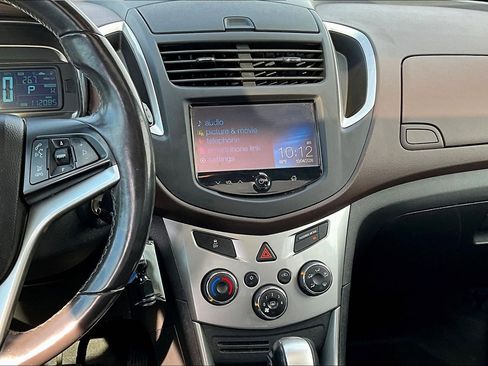 Used 2015 Chevrolet Trax LT w/ LT Sun and Sound Package image 9