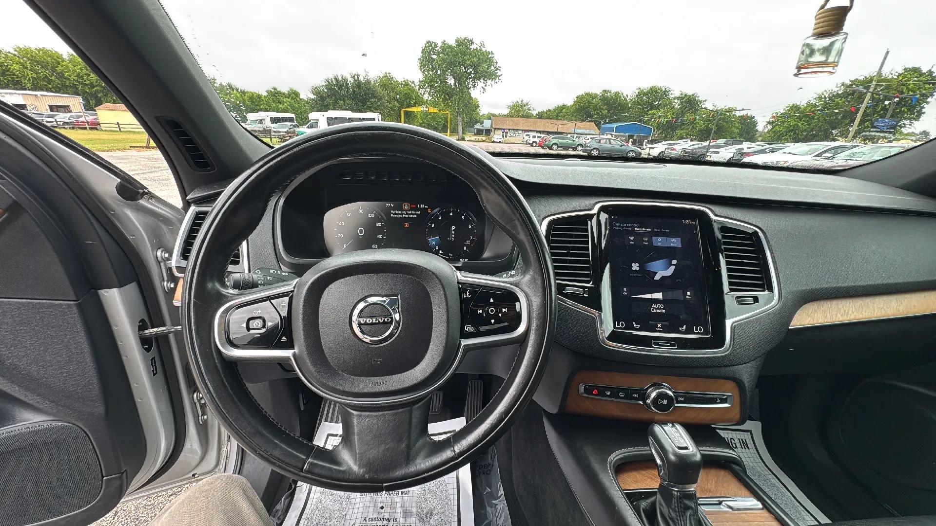 Used 2017 Volvo XC90 T6 Inscription w/ Vision Package AWD/4WD image 18