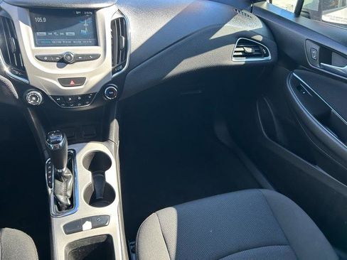 Used 2017 Chevrolet Cruze LS image 13