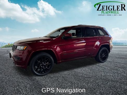 Used 2020 Jeep Grand Cherokee Altitude AWD/4WD image 2