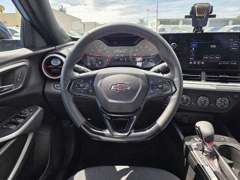Used 2024 Chevrolet Trax RS w/ Driver Confidence Package FWD image 18