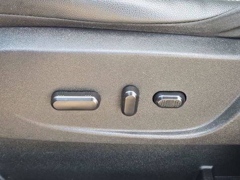 Used 2018 Ford Escape SEL image 41