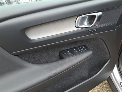 New 2026 Volvo XC40 B5 Plus w/ Protection Package Premier image 6