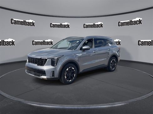 Used 2025 Kia Sorento S w/ Panoramic Sunroof Package image 3