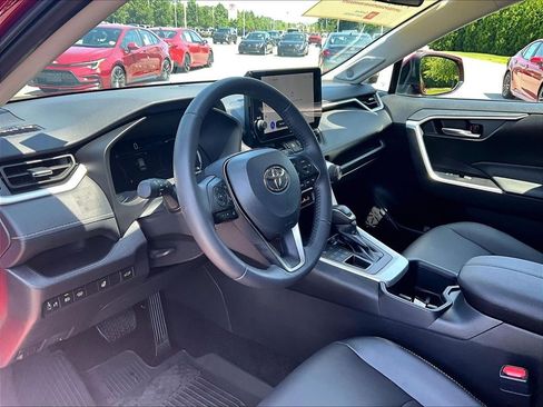 Used 2025 Toyota RAV4 XLE Premium w/ Weather Package AWD/4WD image 8