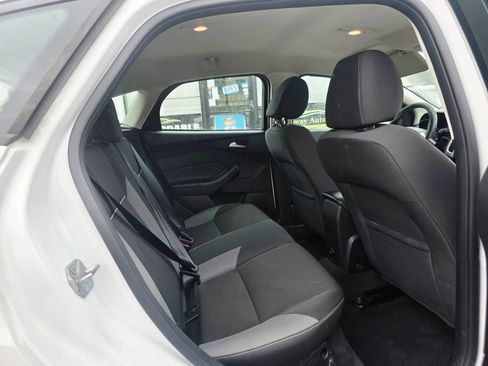 Used 2014 Ford Focus SE image 15