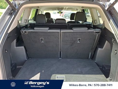 Used 2025 Volkswagen Atlas SE AWD/4WD image 30