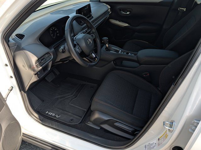 Used 2025 Honda HR-V Sport image 9