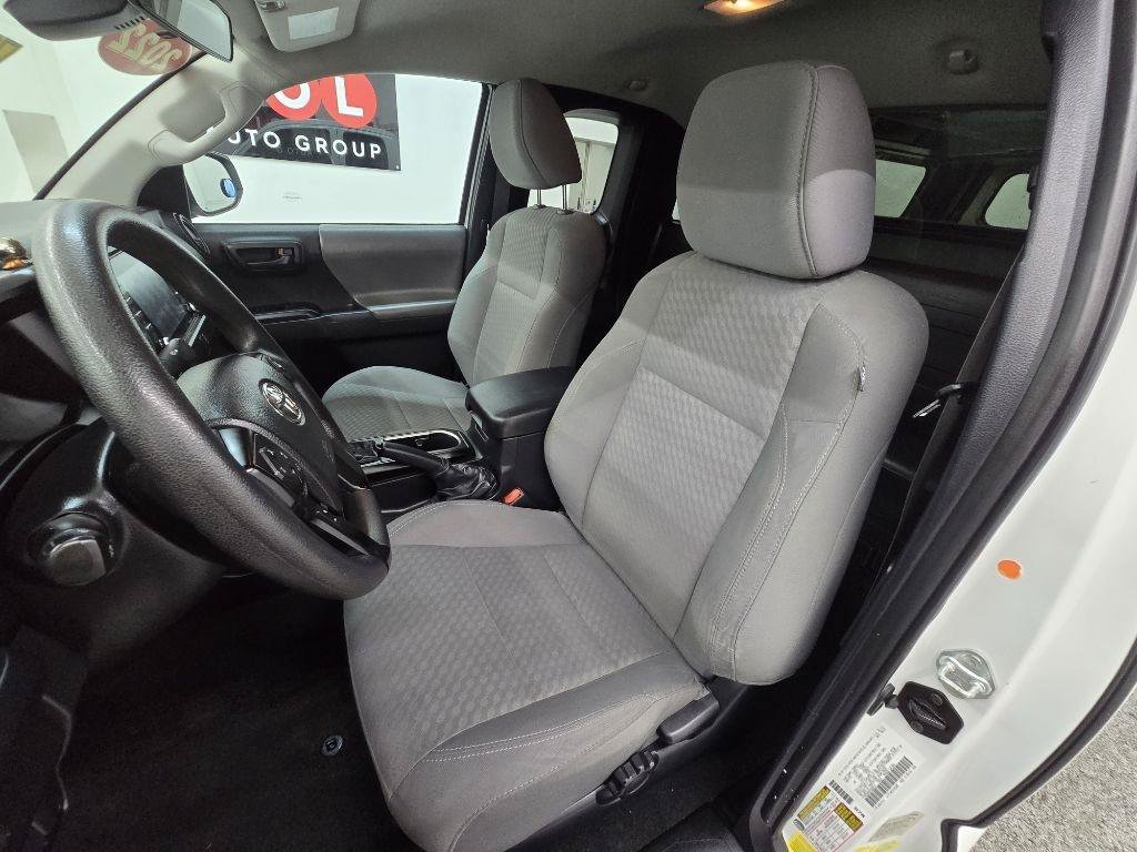 Used 2022 Toyota Tacoma SR RWD image 17