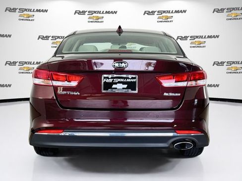 Used 2018 Kia Optima LX w/ 17" Alloy Wheels Package FWD image 6