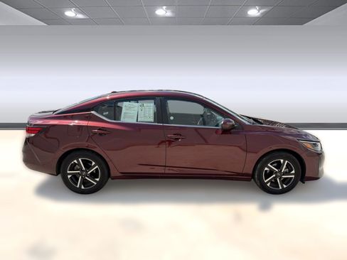 Used 2025 Nissan Sentra SV FWD image 8