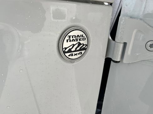 Used 2018 Jeep Wrangler Sport S image 24