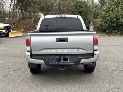 Used 2023 Toyota Tacoma TRD Off-Road w/ Technology Package image 3