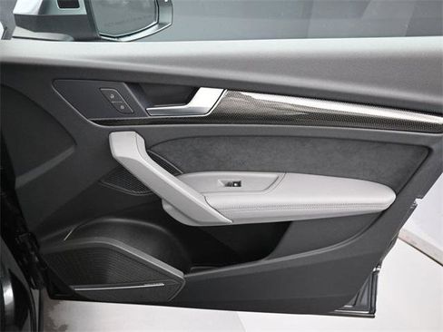 Used 2024 Audi SQ5 Premium Plus image 37