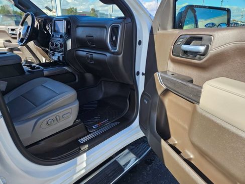 Used 2021 Chevrolet Silverado 1500 LTZ AWD/4WD image 15