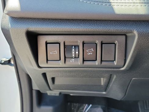 Certified 2022 Subaru Outback Touring AWD/4WD image 34