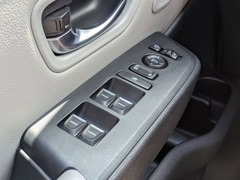 Used 2025 Honda Pilot Elite image 25