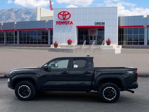 New 2026 Toyota Tacoma TRD Off-Road w/ TRD Off Road Premium Package AWD/4WD image 5